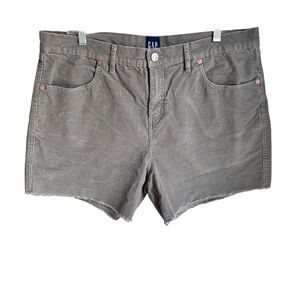 Gap Corduroy Shorts mid-rise waist and a frayed raw-edge hem Size 16